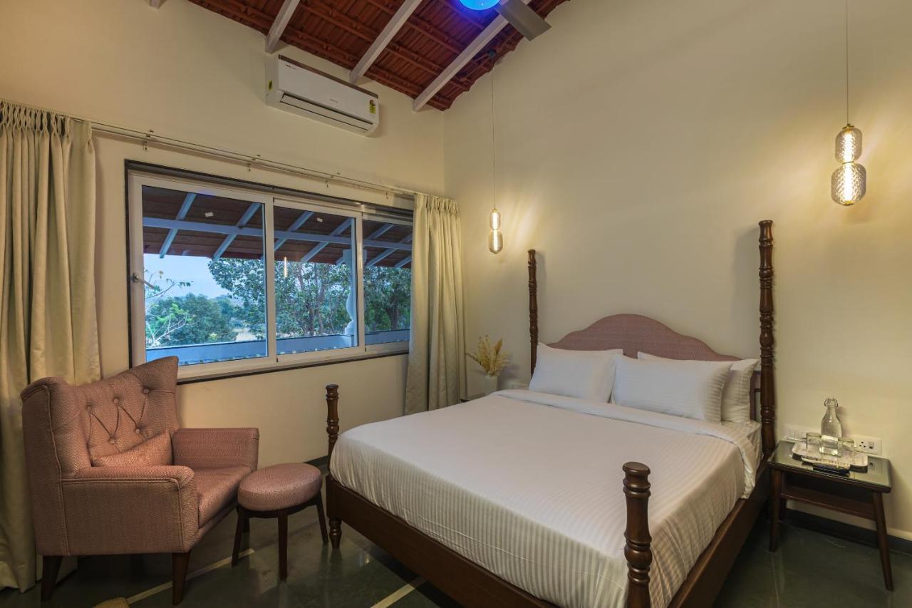 Saffronstays Mariposa By The River Rio, Karjat Luaran gambar